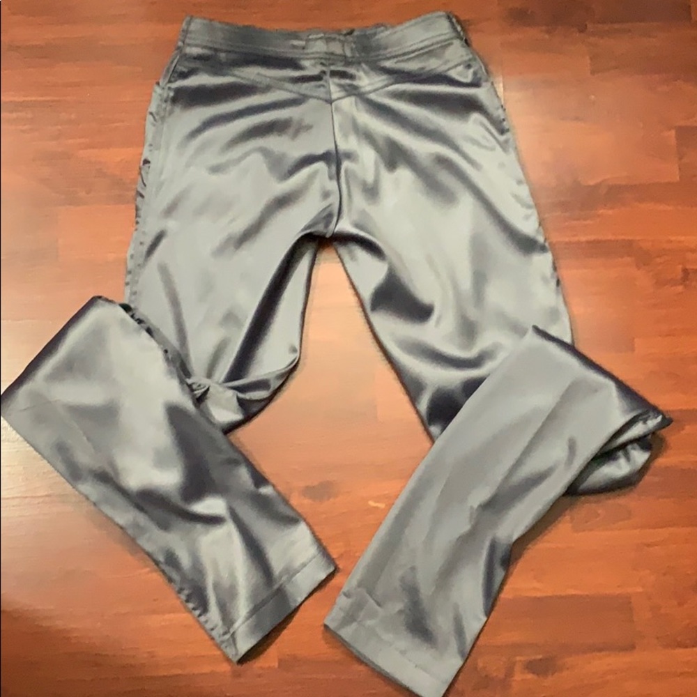 Silver suit - Picture 5 of 6
